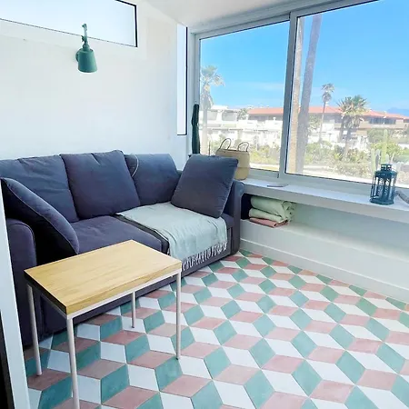 Modernes Studio-apartment Mit Pool & Meerblick *